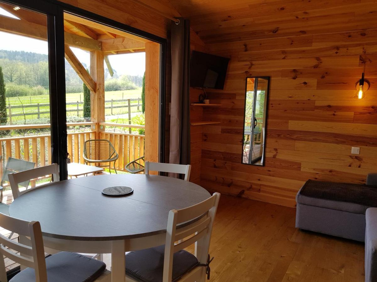 La Cabane Du Jardin Bongheat Exterior photo